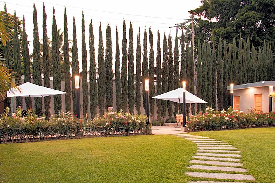Xhiara Hotel