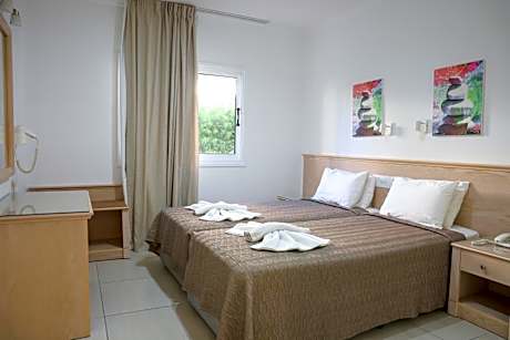 Superior One-Bedroom Apartment