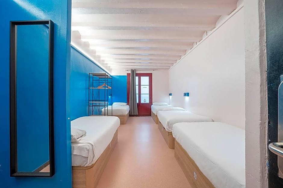 Ideal Youth Hostel