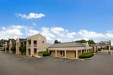 Days Inn by Wyndham Alexander City
