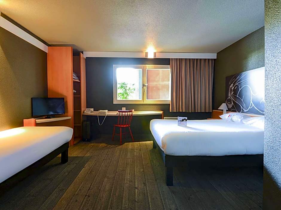 ibis Orly Chevilly Tram 7