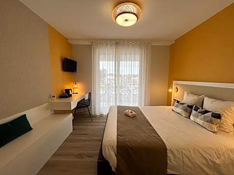 Comfort Triple Room with Balcony