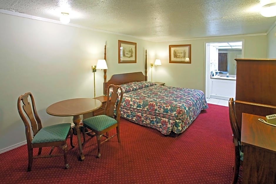 Americas Best Value Inn - Lansing