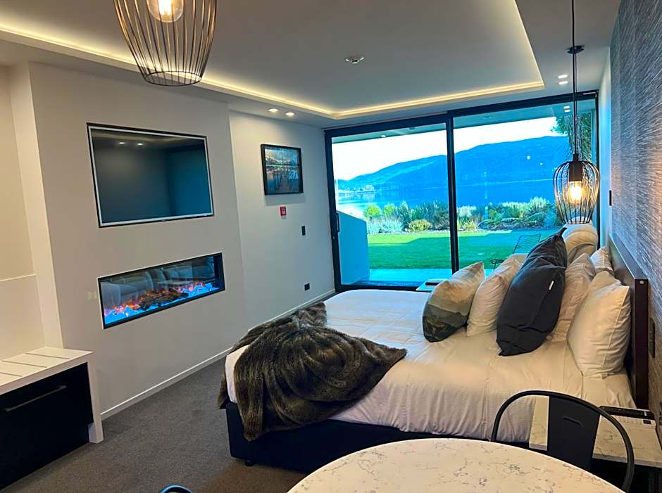 Fiordland Lakeview Motel and Apartments