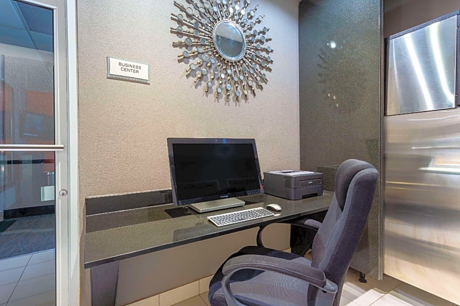 La Quinta Inn & Suites by Wyndham Columbus West - Hilliard