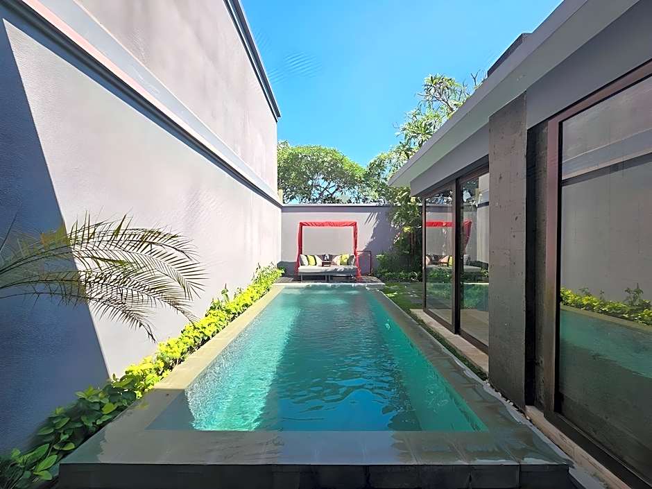 Seminyak Icon - by Karaniya Experience