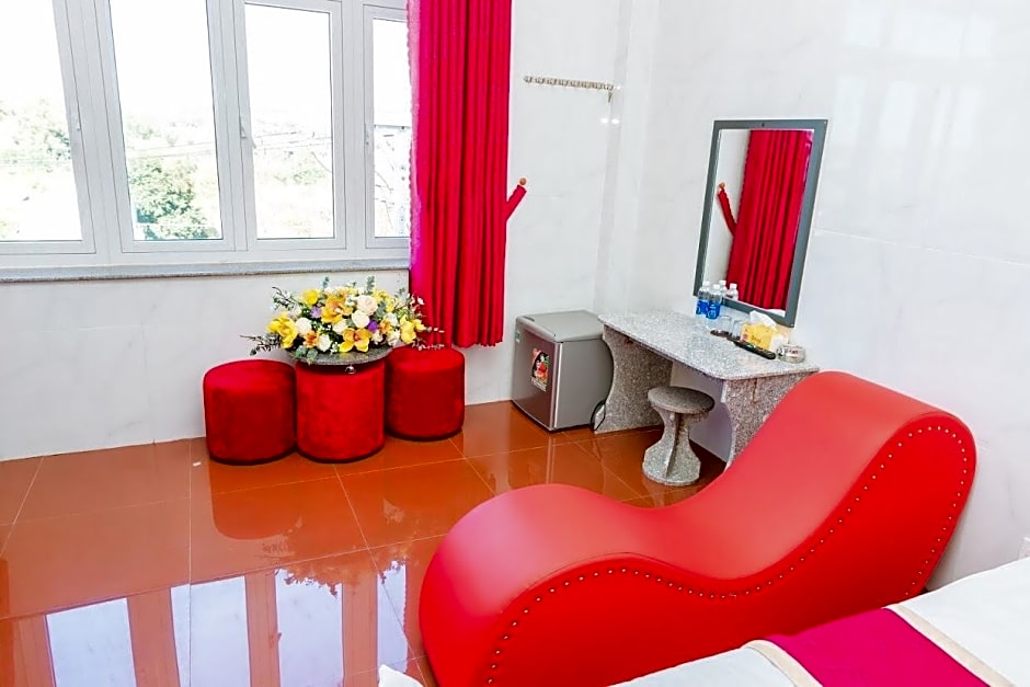 Khách sạn Ngọc Thủy LaGi