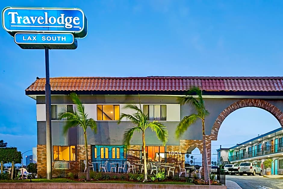 Travelodge by Wyndham LAX South