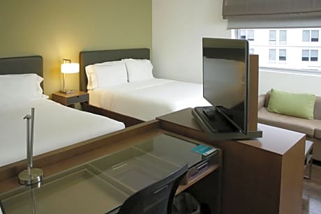 Studio, 2 Queen Beds