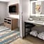La Quinta Inn & Suites by Wyndham Memphis I-240