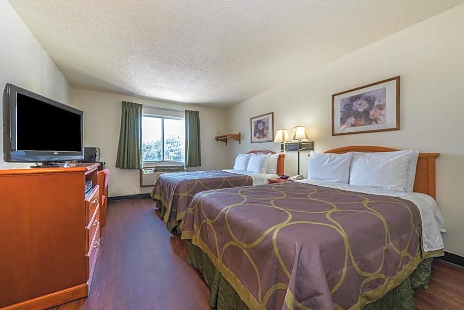 Super 8 by Wyndham Denton