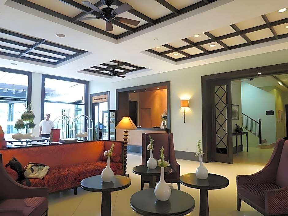Pontefino Hotel And Residences