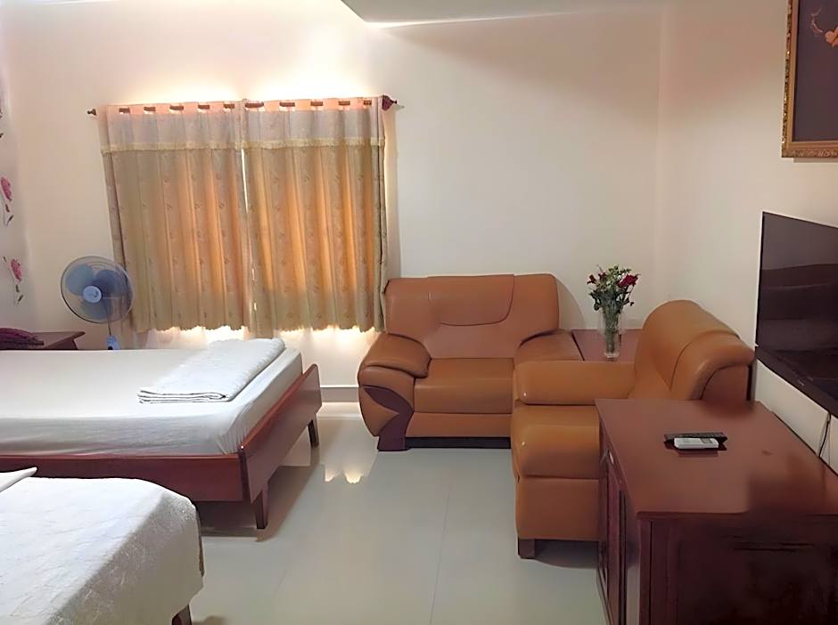 Ha Long Hotel