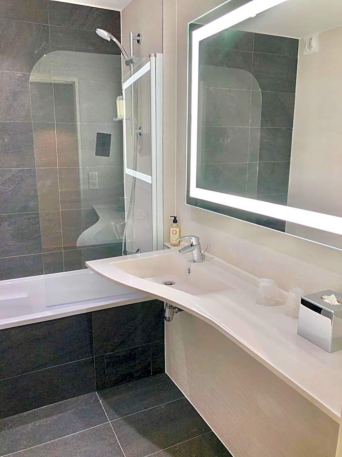 Hotel Inn Paris CDG Airport 