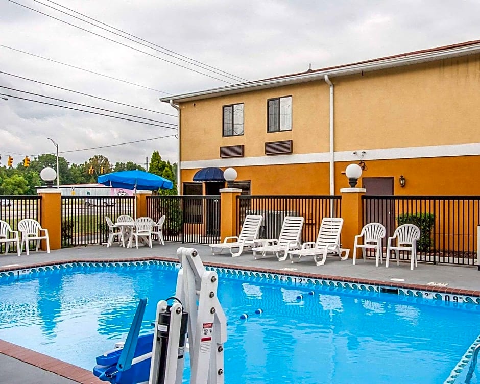 Quality Inn Edmund Pettus Bridge Area