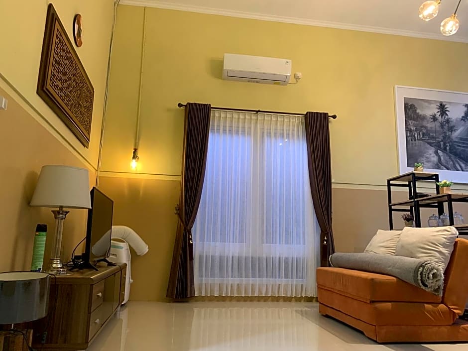 Embay House & Private Pool – Bogor, PA