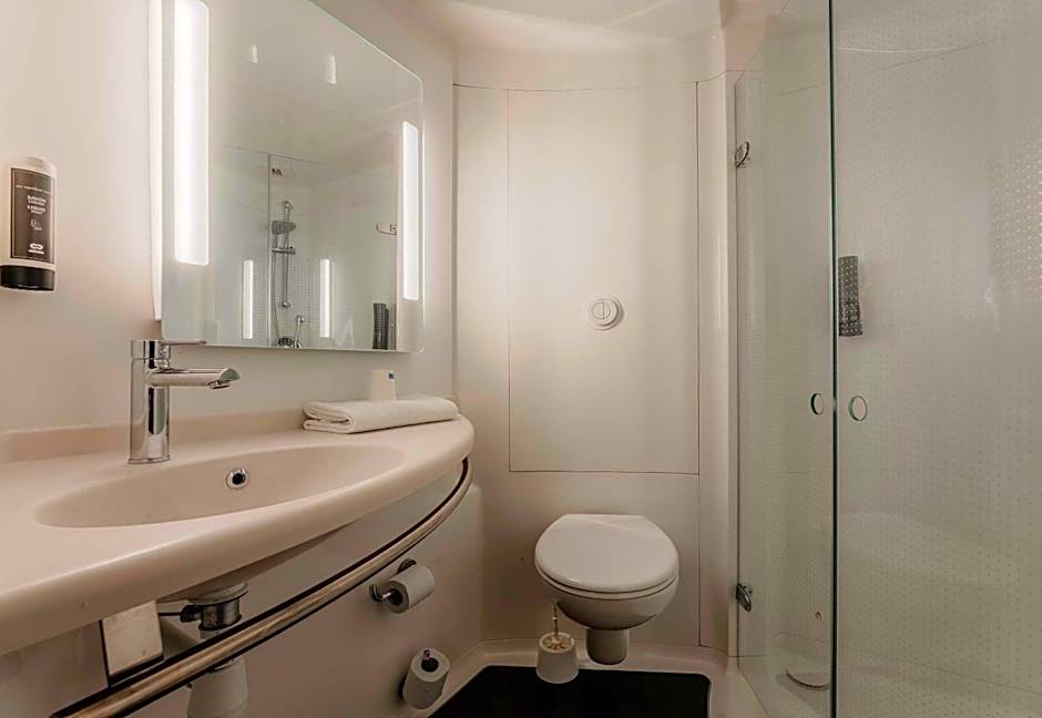 B&B HOTEL Maubeuge Gare