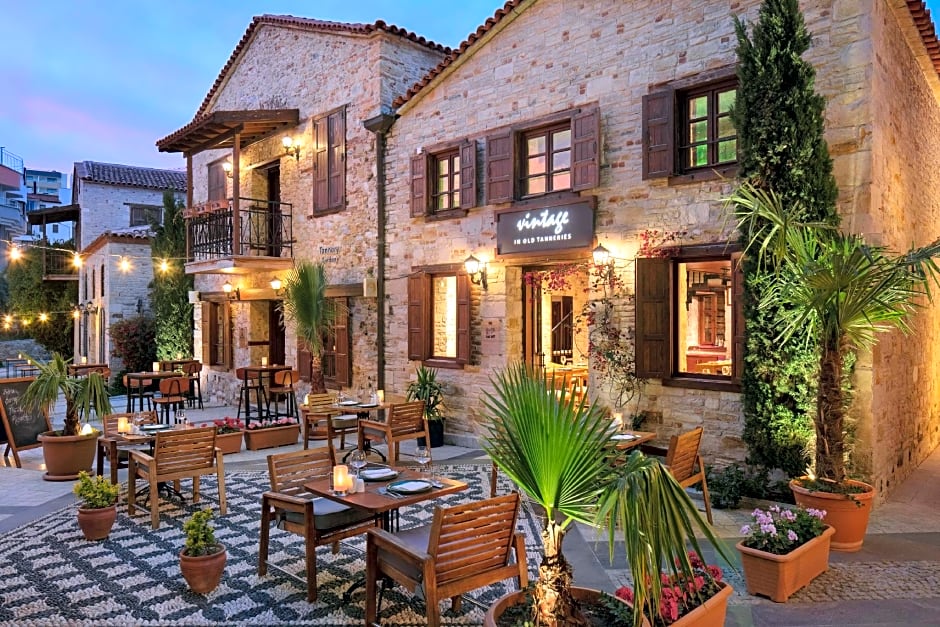 DoubleTree By Hilton Kusadasi