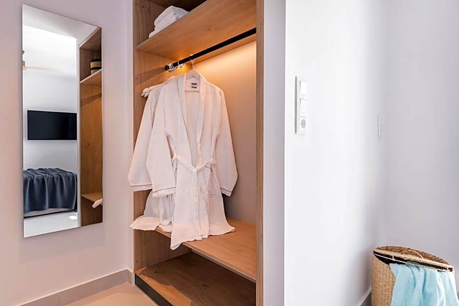 Quartano Suites by Heliessa, Adults Only