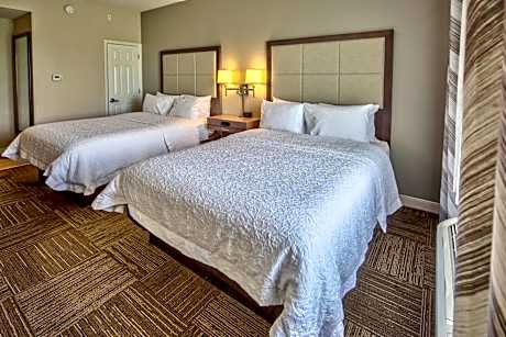 2 Queen Beds Nonsmoking