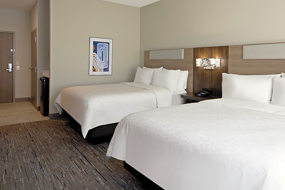 Holiday Inn Express & Suites - Palm Desert - Millennium, an IHG Hotel