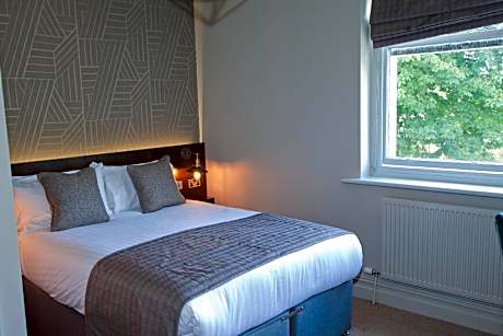 Double Room-Traditional-Ensuite With Shower-No View-Double En-Suite