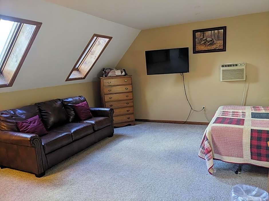 Rough Cut Lodge