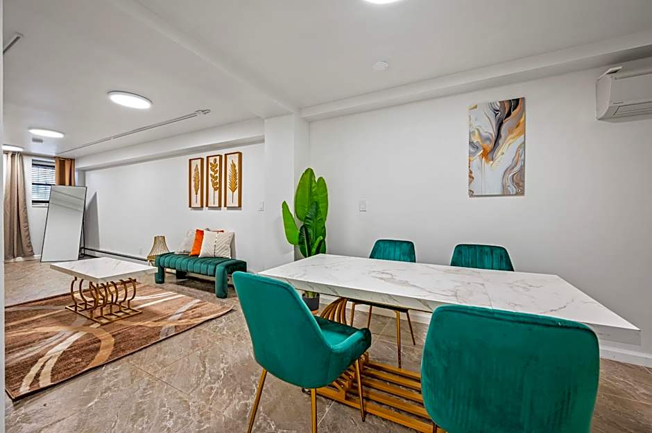 Upper East Side Luxury 3BR 2B 1700 square feet