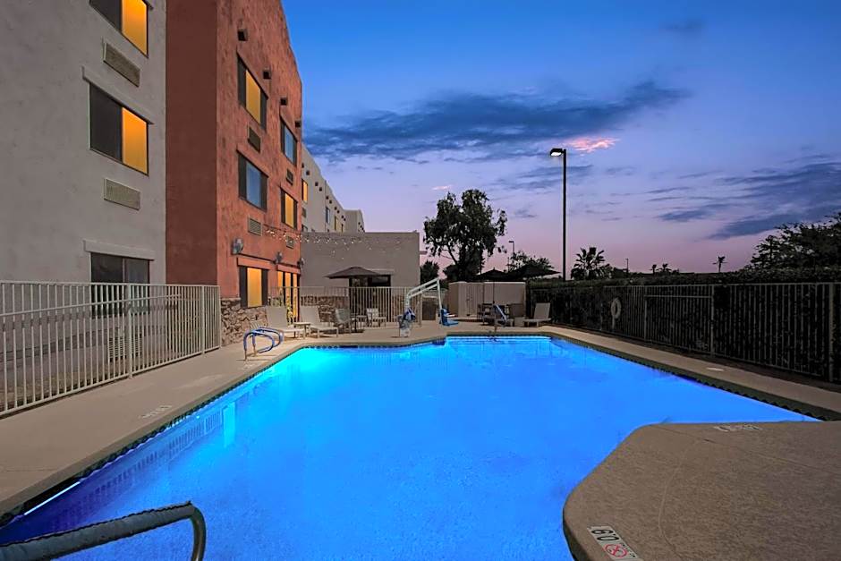 Red Lion Inn & Suites Goodyear - West Phoenix