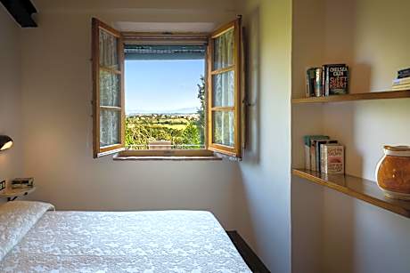Two-Bedroom Apartment (6 Adults)