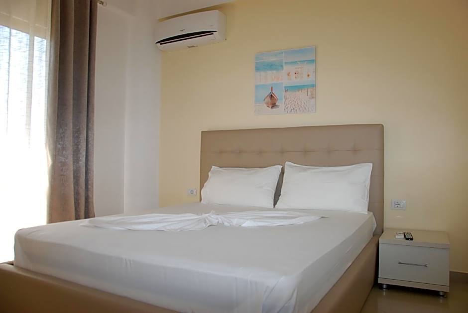 Photo 1 of 11 of Double Room with Mountain View