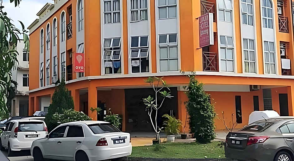 JAM Hotel Kota Warisan Sepang @ ERL Salak Tinggi, KLIA 1-2 & F1