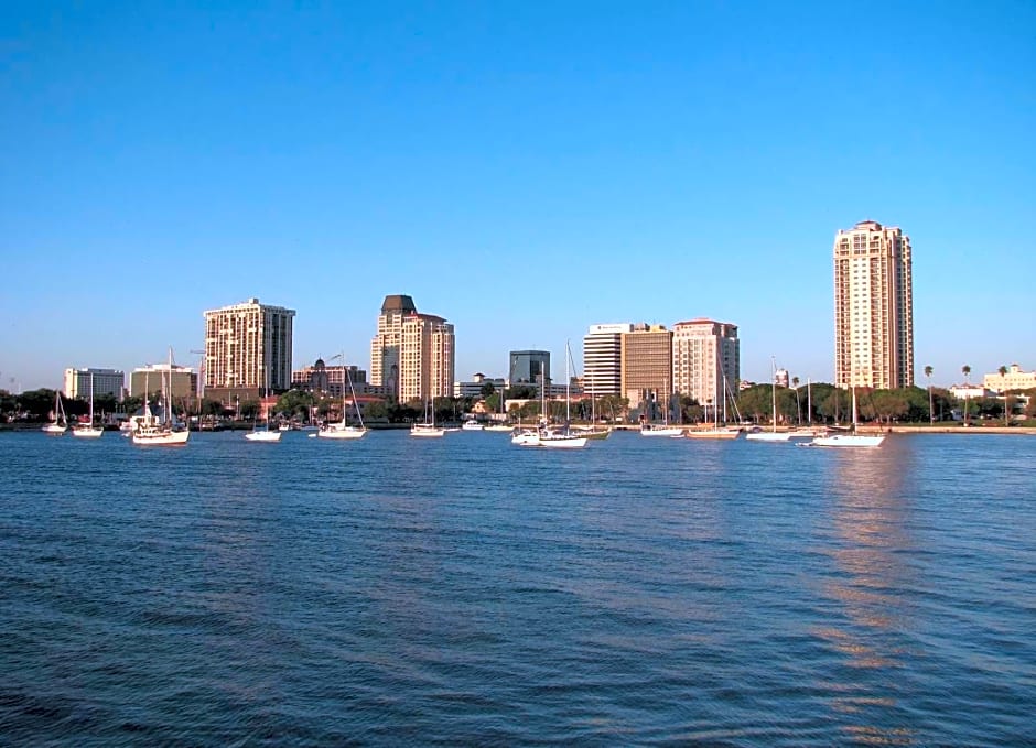 Hilton St. Petersburg Bayfront