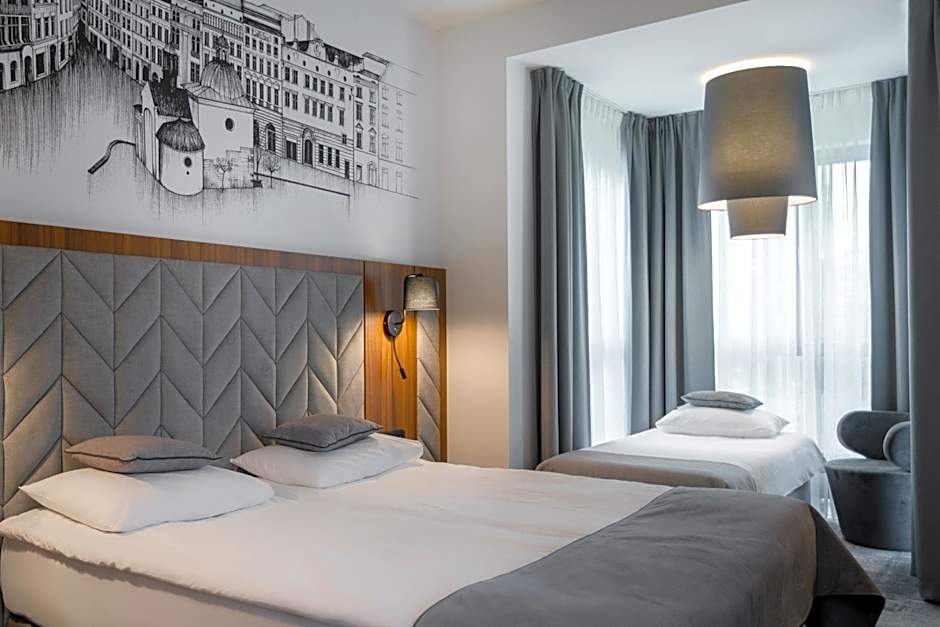 Garden Square Hotel