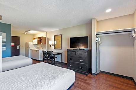 Studio with 2 Double Beds - Non-Smoking