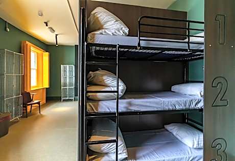 Bunk Bed in 9-Bed Female Dormitory Room