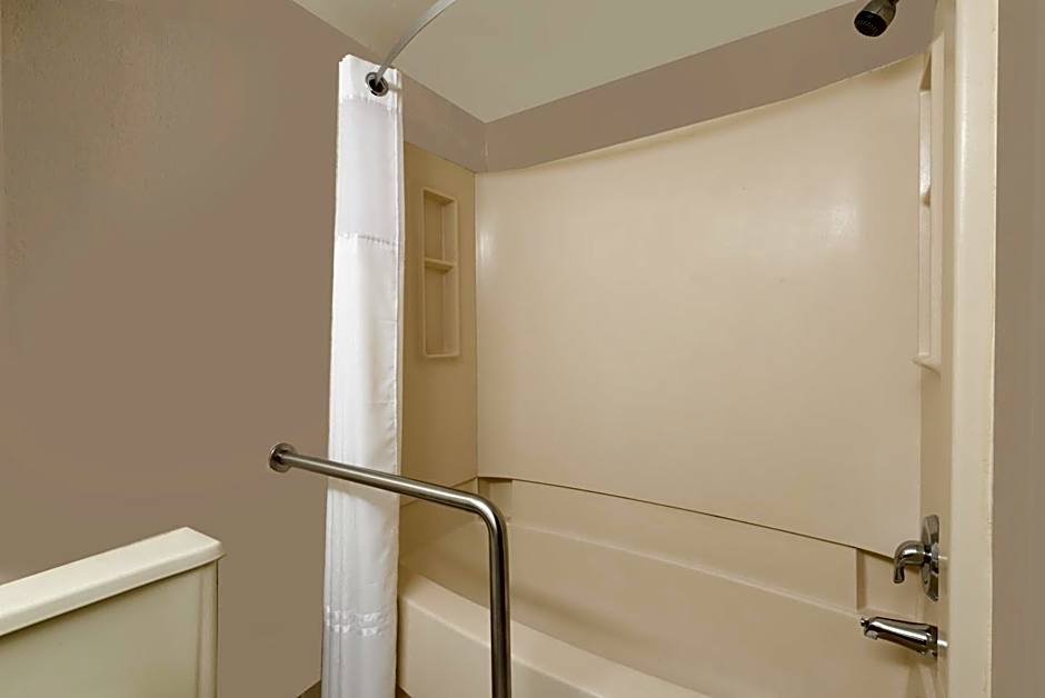 Super 8 by Wyndham Miamisburg Dayton S Area OH