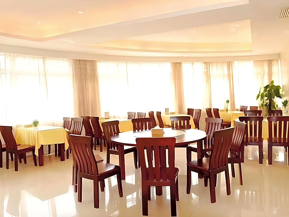 GreenTree Inn Zhangjiagang Daxin Town Pingbei Road Express Hotel