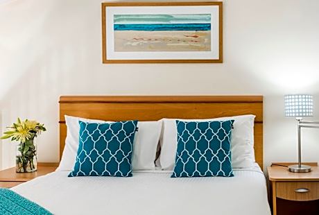 Studio with Ocean View - Daily Housekeeping