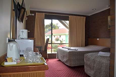 Triple Room with Garden View