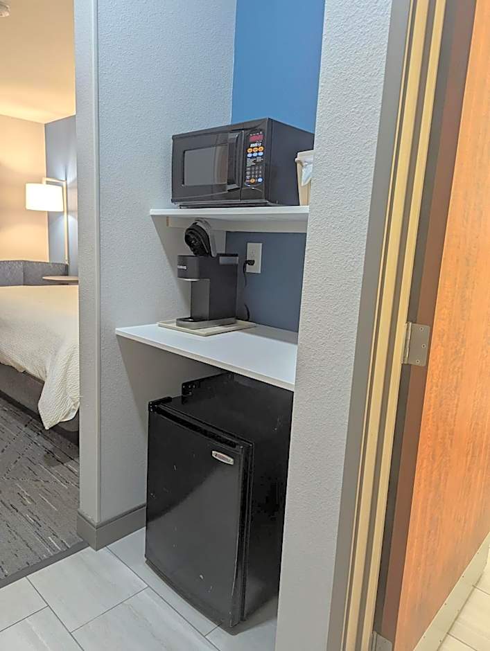Holiday Inn Express Hotel & Suites Loveland By IHG