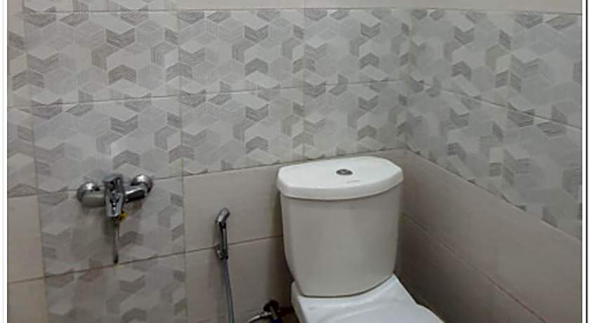 Reddoorz Syariah near Solo Square Mall