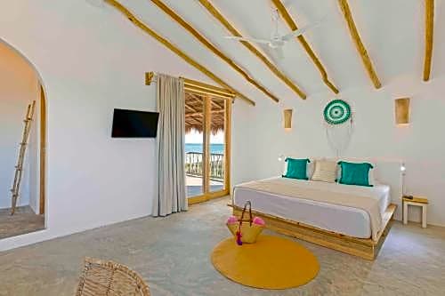 Punta Blanca Beachfront Suites