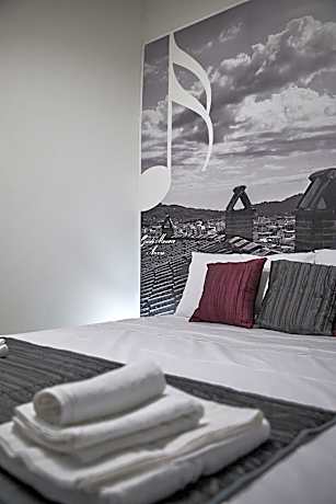 Large Double or Twin Room