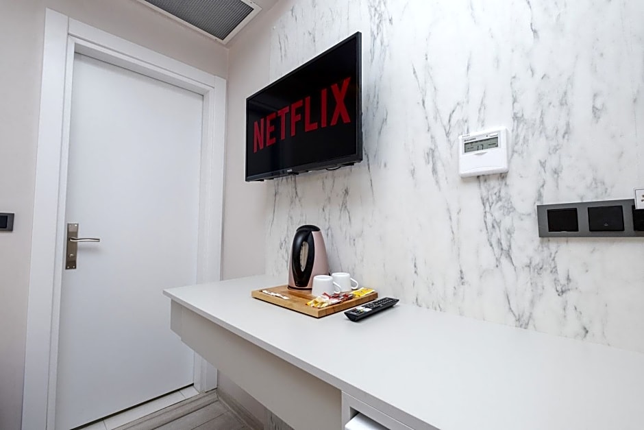 Lavender Airport Hotel