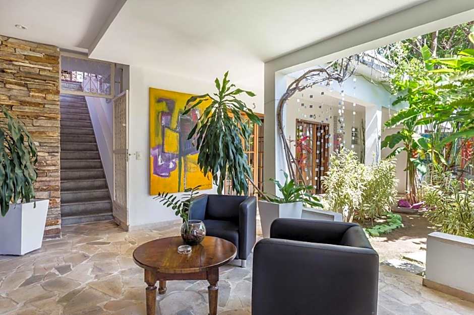 casaJOMO Art, Food & Music B&B