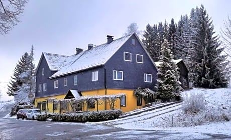 Pension Adolfshaide