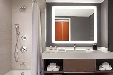 Executive Room, 1 King Bed