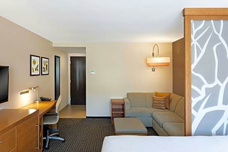 Deluxe Guest room, 2 Queen, Golf view