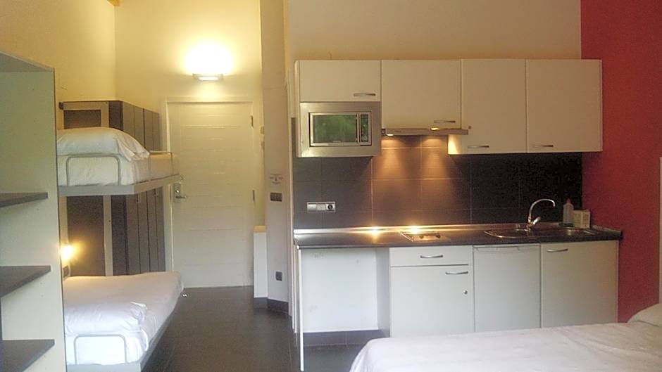 Albergue/Auberge ULIA Youth Hostel